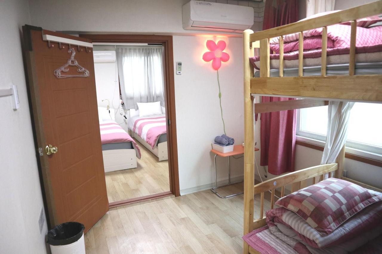 Hotel Jeong House à Séoul Extérieur photo